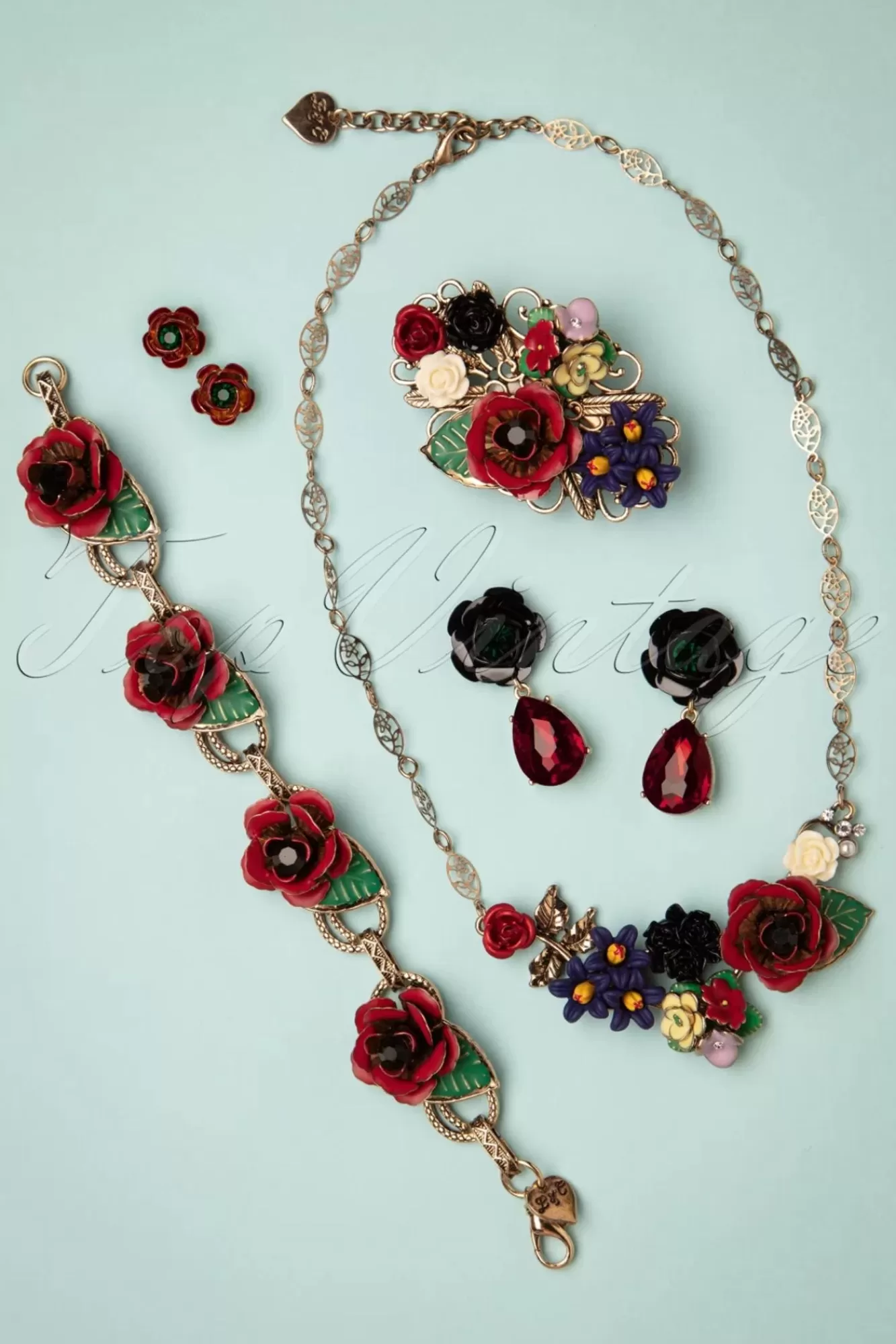 Lovely Freda Flower Cluster Haarclip En Broche In Goud En Multi | Vrouwen Haaraccessoires
