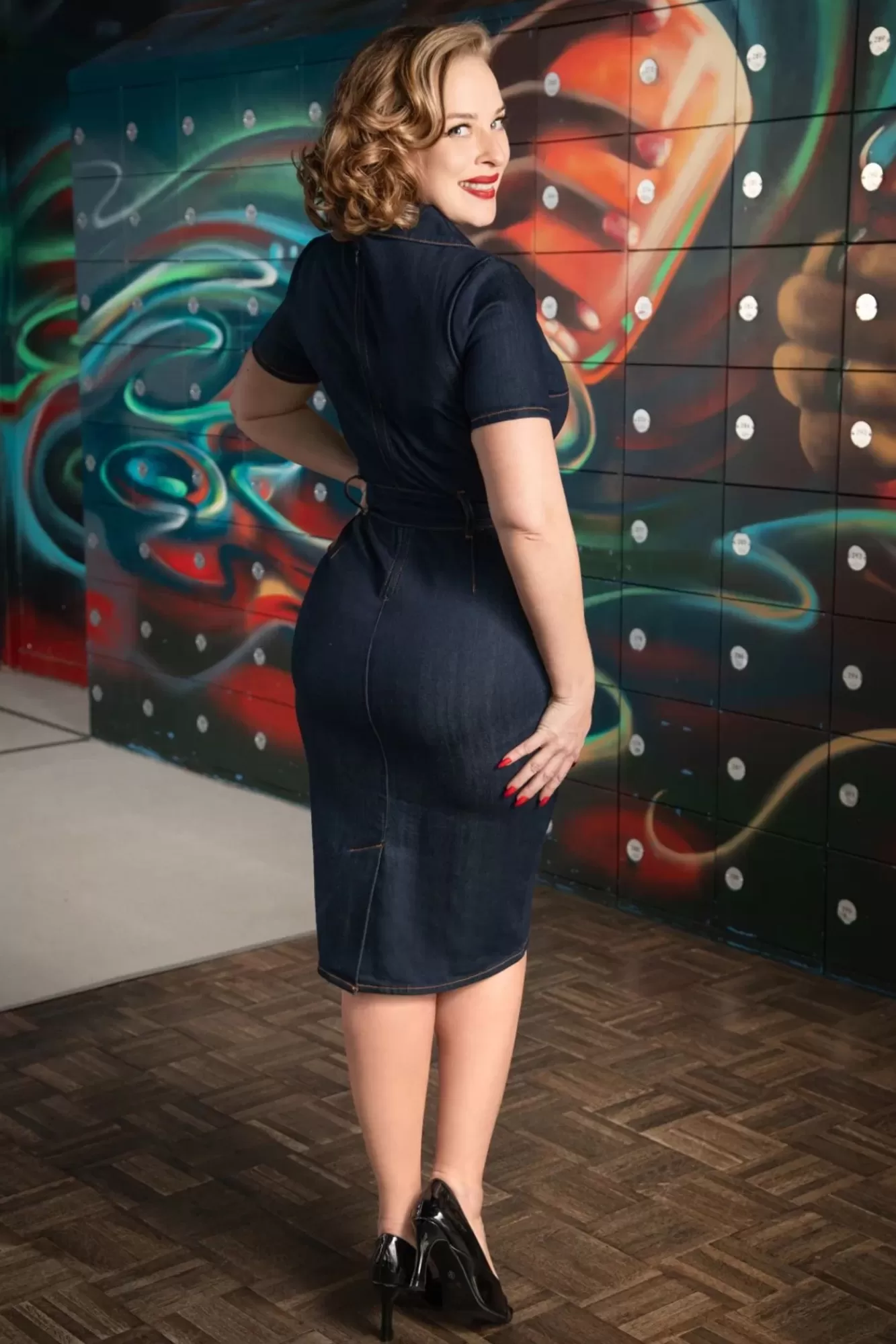 Rock-a-Booty Jodie Pencil Jurk In Donkerdenim | Vrouwen Plus Size Jurken